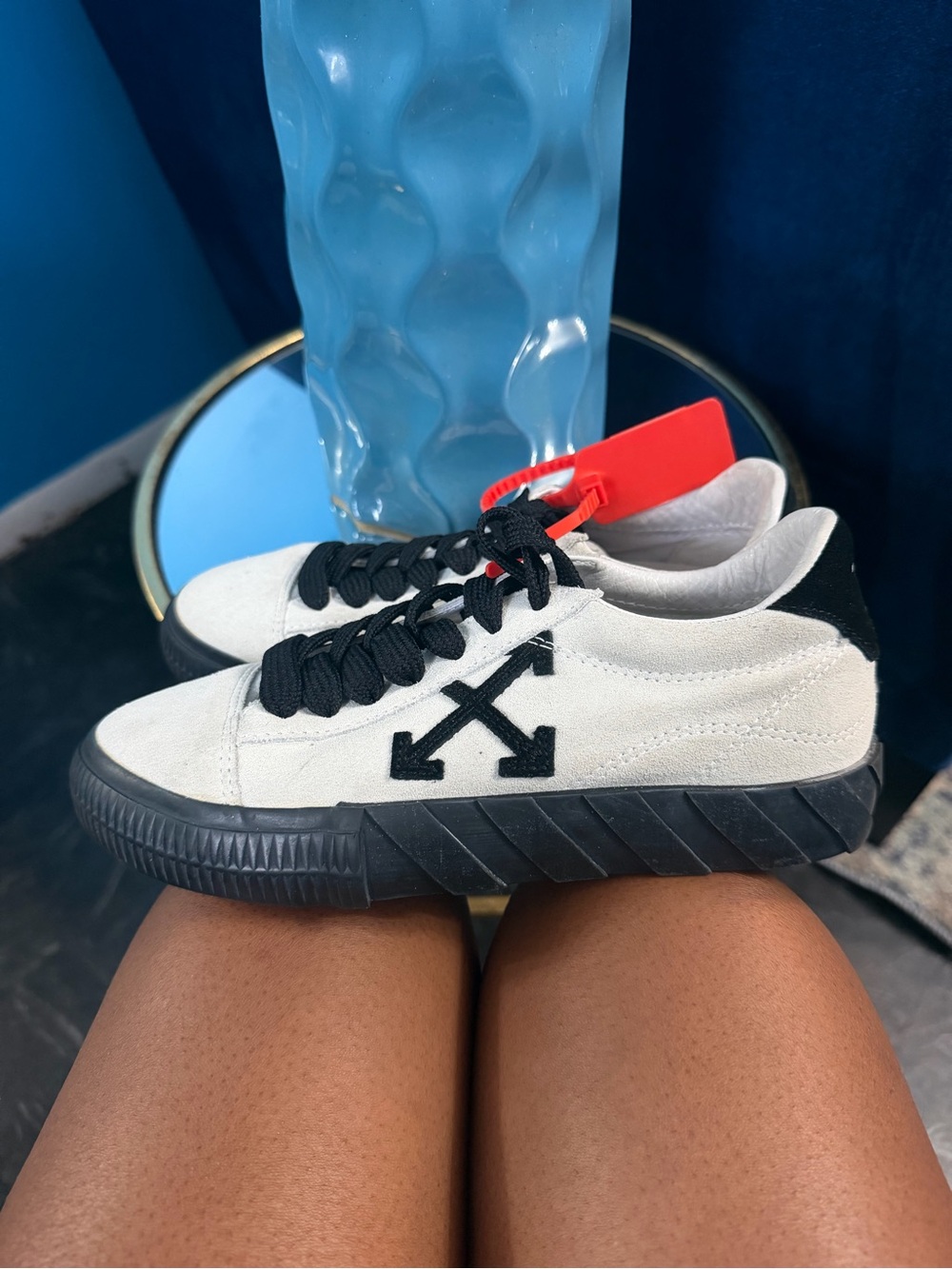Off-White White Canvas Low-Top Sneakers with Black Arrows